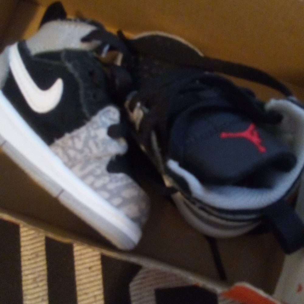 Jordan 2c - Picture 3 of 3